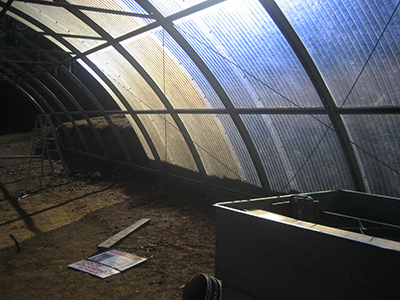 Curved roof commercial greenhouse covering